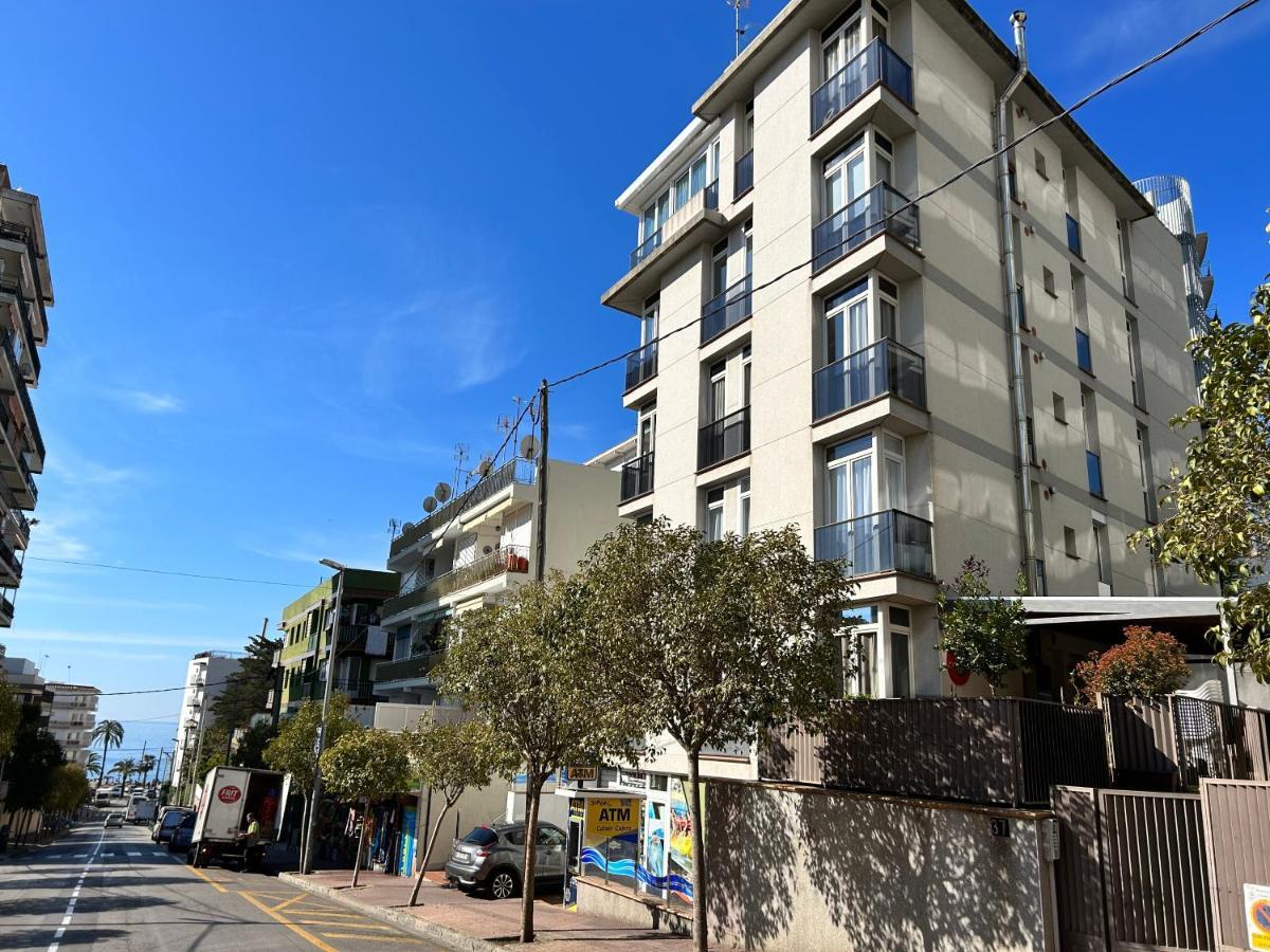 Apartaments Superiors Mtb Only Couples Lloret de Mar Esterno foto