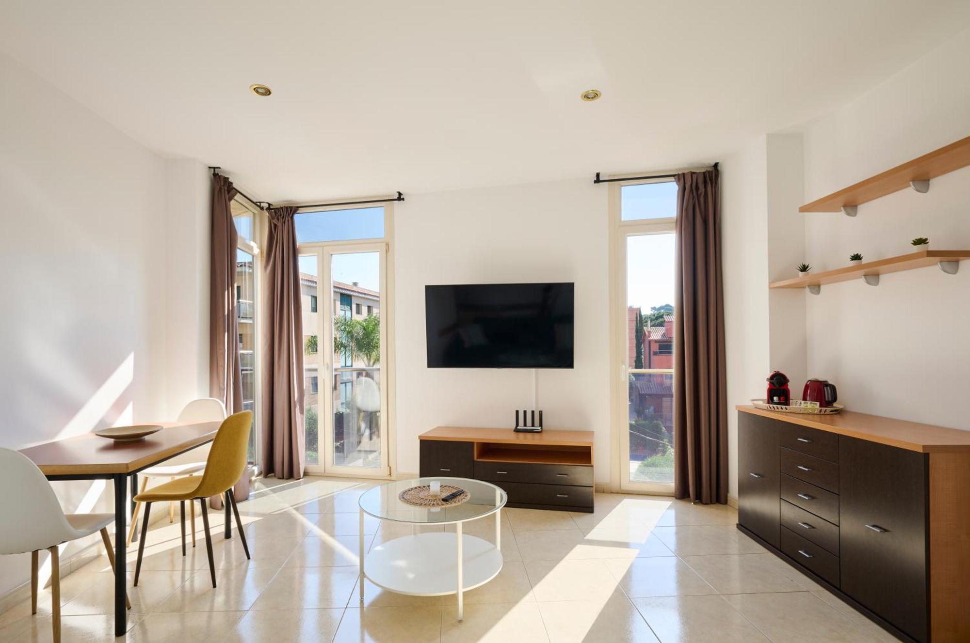 Apartaments Superiors Mtb Only Couples Lloret de Mar Esterno foto